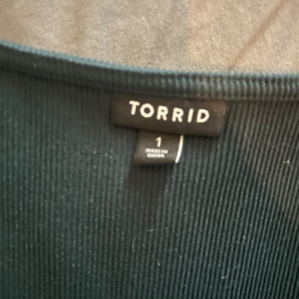 Torrid Sweetheart Puff Sleeve Top - Picture 5 of 9